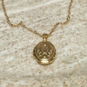 14k Gold Filled Oval Dome Ornate Locket Necklace